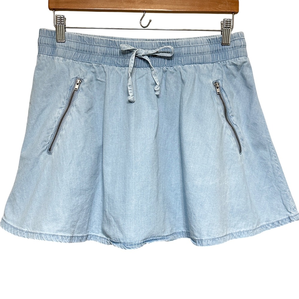 Fabletics Mikah Chambray Skirt Womens M Blue‎ A-Line Mini Swing Beach Vacation